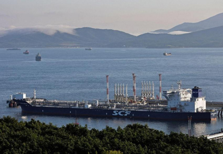 Tàu chở dầu Vladimir Arsenyev của Nga tại cảng Kozmino bên bờ vịnh Nakhodka, gần thành phố Nakhodka (Nga) ngày 12-8. Ảnh: REUTERS