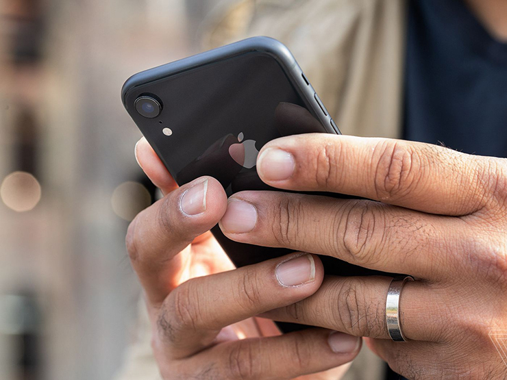 Thời trang Hi-tech - Khi nào cần thay pin iPhone?