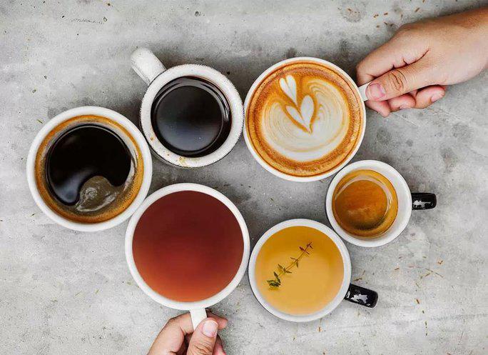 Cà phê và thức uống giàu caffein khác là trà mang nhiều lợi ích cho sức khỏe (Ảnh minh họa từ Internet)