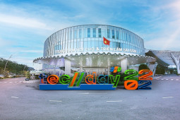 Công nghệ thông tin - Triển lãm công nghệ quy mô "khủng" dùng ánh sáng "chạm tới đa giác quan"