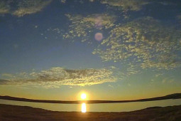 Media - Kỳ lạ: Thành phố đẹp như tranh, Mặt Trời lặn gần 1h sáng và mọc lại sau 40 phút