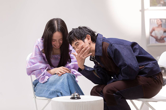 Cả hai tỏ ra rất ăn ý khi nhiều lần trả lời cùng đáp án