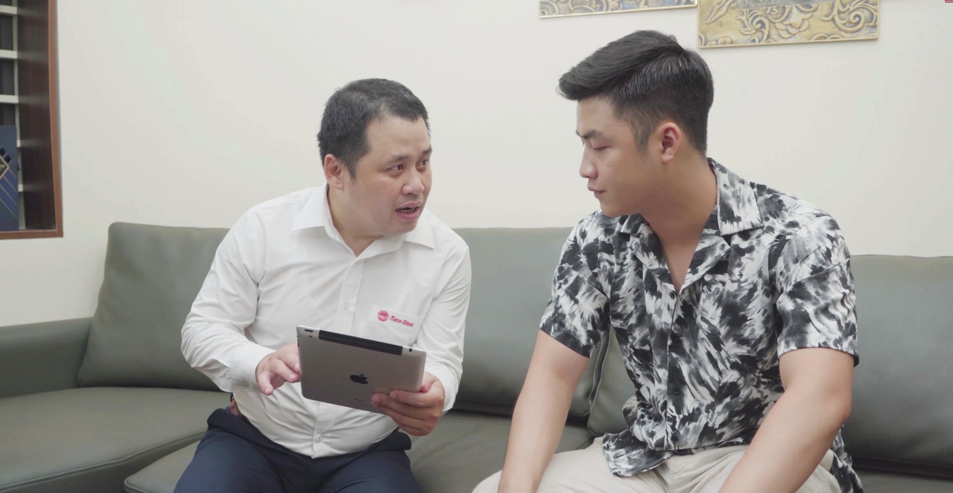 Kỹ sư Rạng Đông tư vấn khách hàng