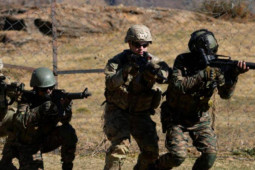 Thế giới - Quân đội Mỹ và Ấn Độ tập trận rầm rập gần biên giới Trung Quốc