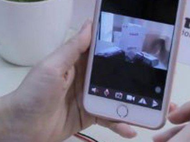 Bạn trẻ - Cuộc sống - Chồng bỗng dưng lạnh nhạt, không thích gần gũi, vợ chết lặng khi biết sự thật sau khi lắp camera theo dõi