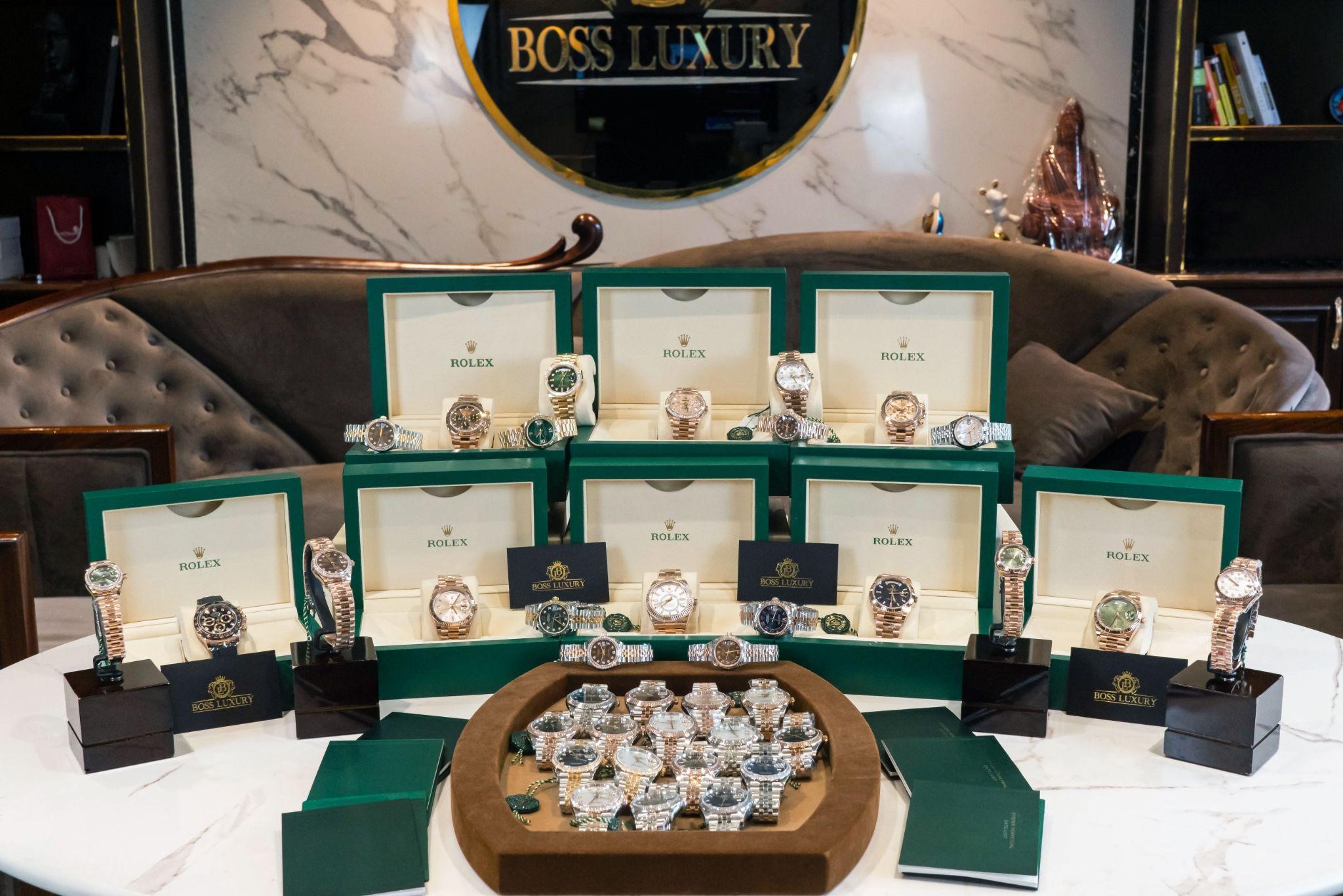 Sản phẩm có sẵn tại cửa hàng đồng hồ Boss Luxury