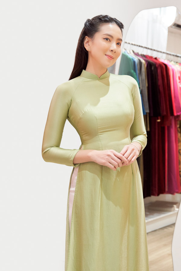 MC Mai Ngọc duyên dáng nét đẹp Hà thành với tà áo dài - 4