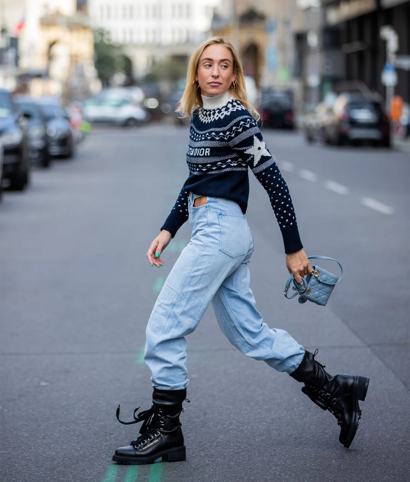 Phong cách giày nào phối đẹp chuẩn với quần jean của mẹ - 5