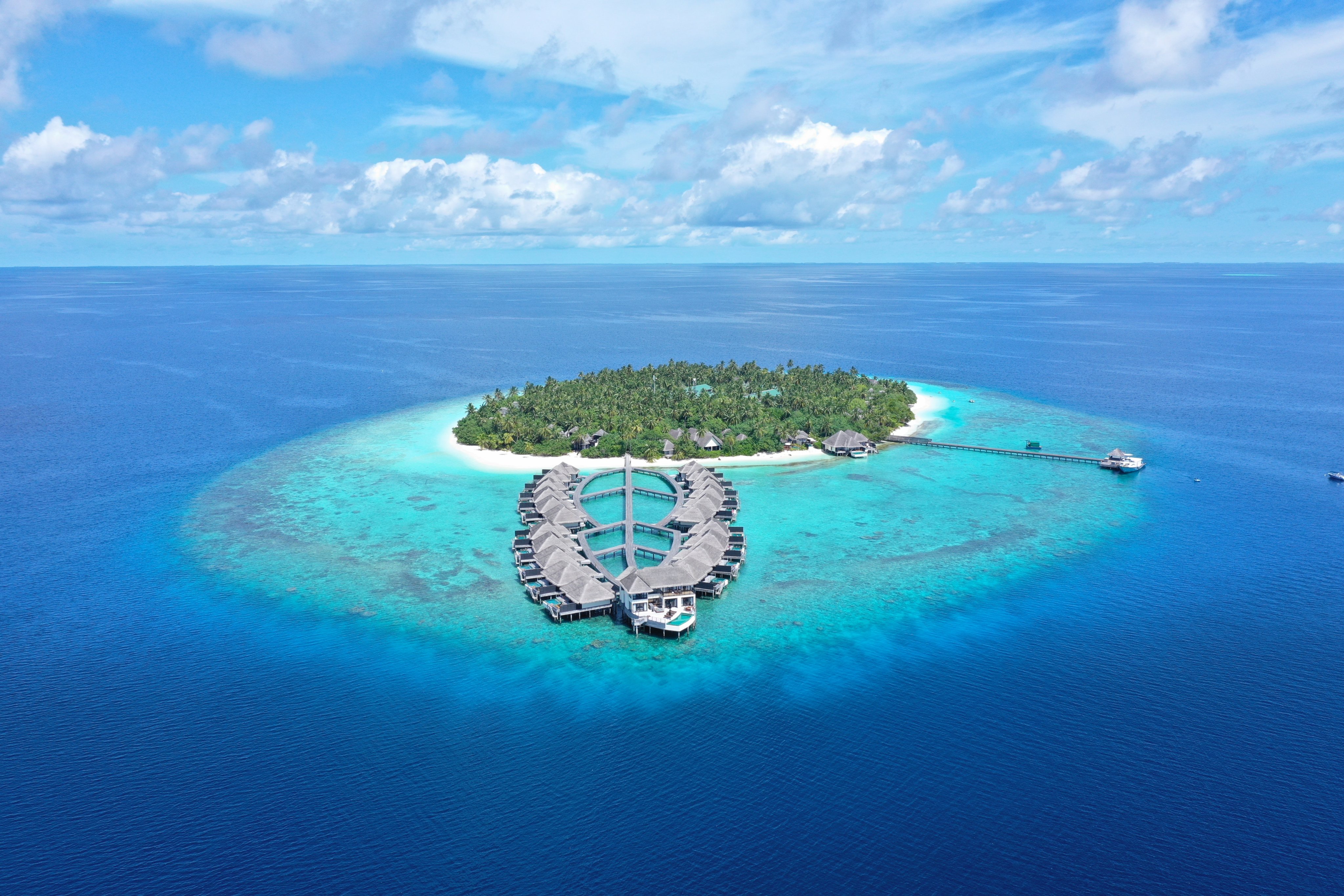 Maldives – Thiên đường du lịch nằm giữa Ấn Độ Dương. Bối cảnh chính của chương trình Sun Red Carpet – “Trải nghiệm dinh thự bay – Khám phá thiên đường Maldives”.