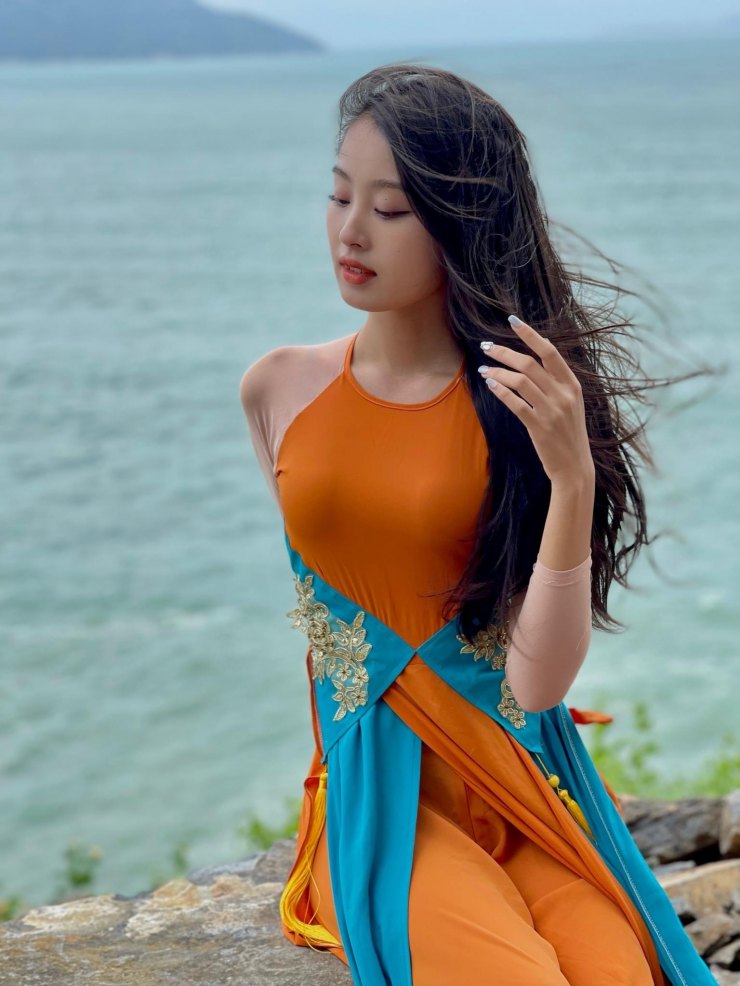 Theo anh tiết lộ, các thí sinh có hình thể chuẩn ma nơ canh.
