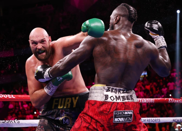 Fury (trái) thừa nhận không thể bỏ được Boxing