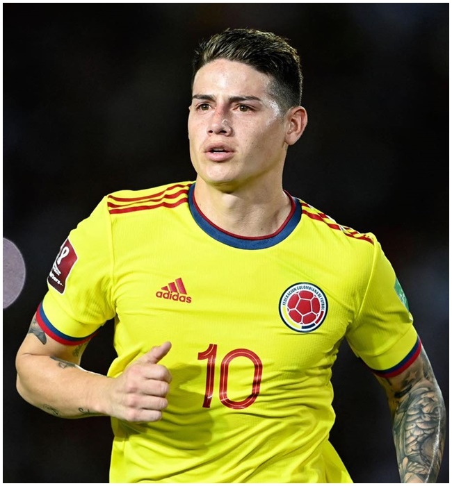 James Rodríguez, sinh năm 1991, là cầu thủ bóng đá người Colombia. Điển trai, tài năng, vợ đẹp con ngoan, tiền vệ này đã sở hữu tất cả những gì mà đấng mày râu ao ước.
