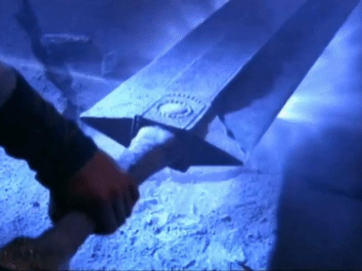 Phim - Hai ngôi mộ kỳ lạ nhất kiếm hiệp Kim Dung ẩn chứa nhiều bất ngờ