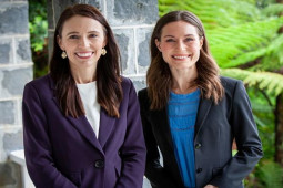 Thế giới - Bị hỏi về giới tính và tuổi, thủ tướng trẻ nhất thế giới đáp trả cứng cỏi