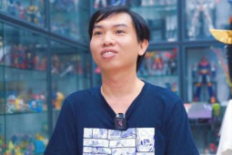 Bạn trẻ - Cuộc sống - Chàng trai sở hữu "gia tài" mô hình robot khủng