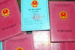 Tin tức trong ngày - Từ 1-1-2023: Cán bộ, công chức chỉ được yêu cầu người dân xuất trình Sổ hộ khẩu khi nào?