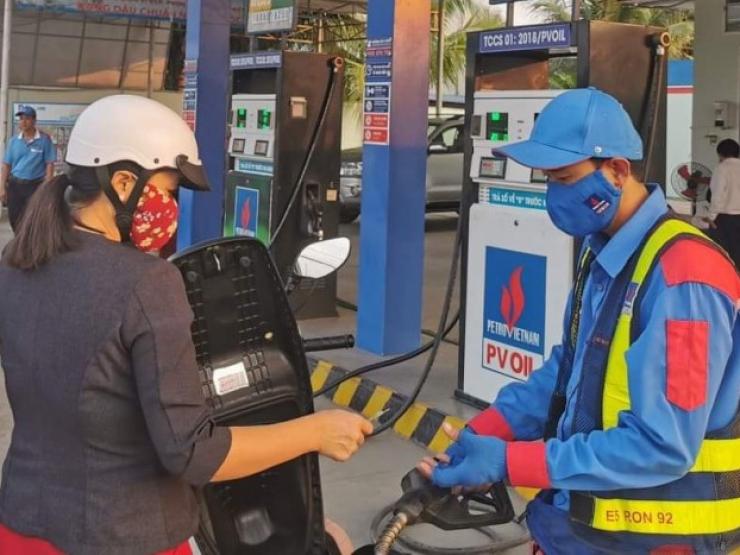 Thị trường - Tiêu dùng - Giá xăng dầu hôm nay 3/12: Đồng loạt giảm mạnh phiên cuối tuần