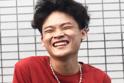 Giải trí - Danh tính chàng trai 2K1 đứng đầu danh sách “Nhà sáng tạo YouTube nổi bật nhất 2022"