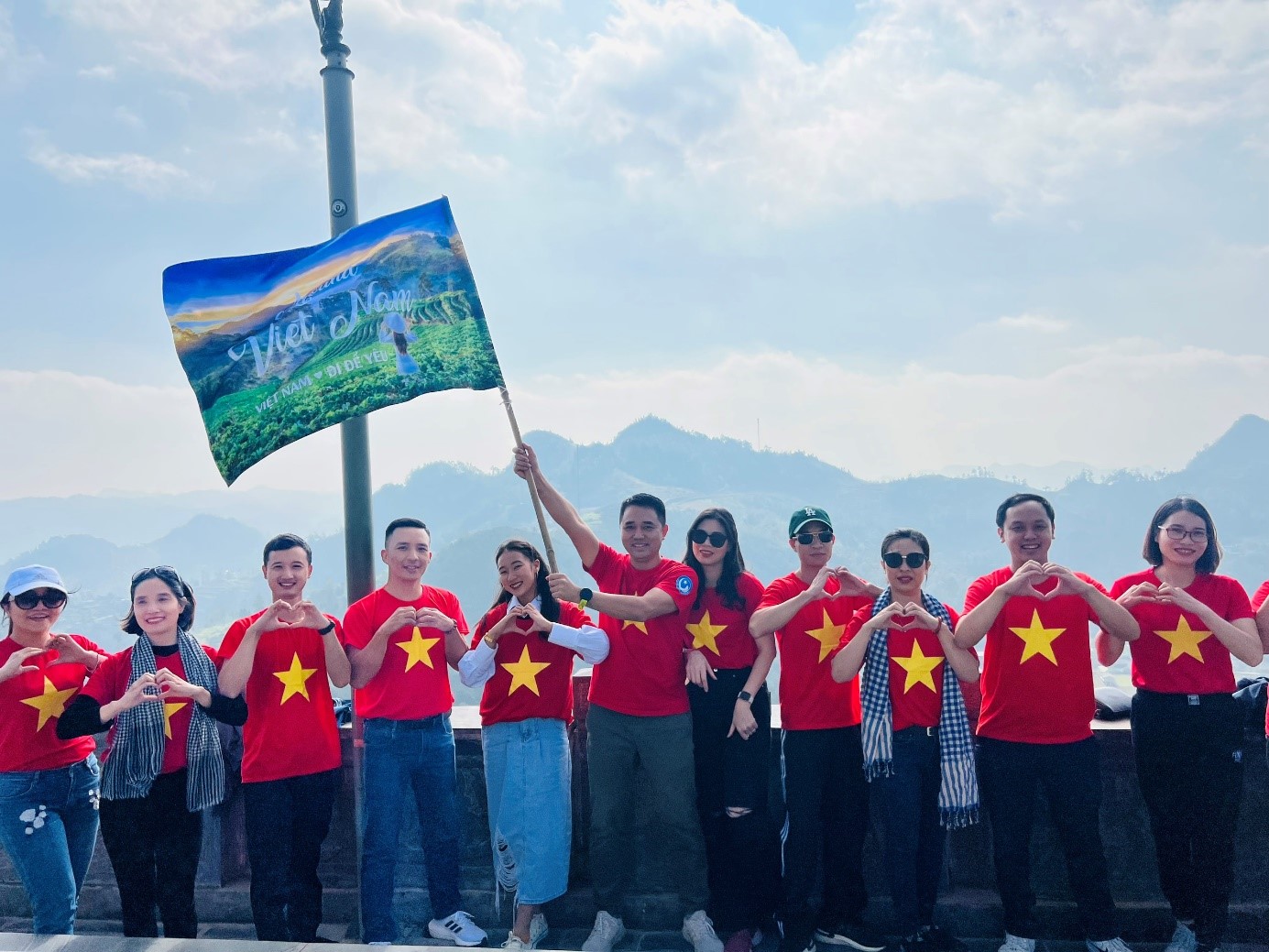 Khám phá du lịch và ẩm thực Việt qua chương trình truyền hình thực tế Around Việt Nam - 3