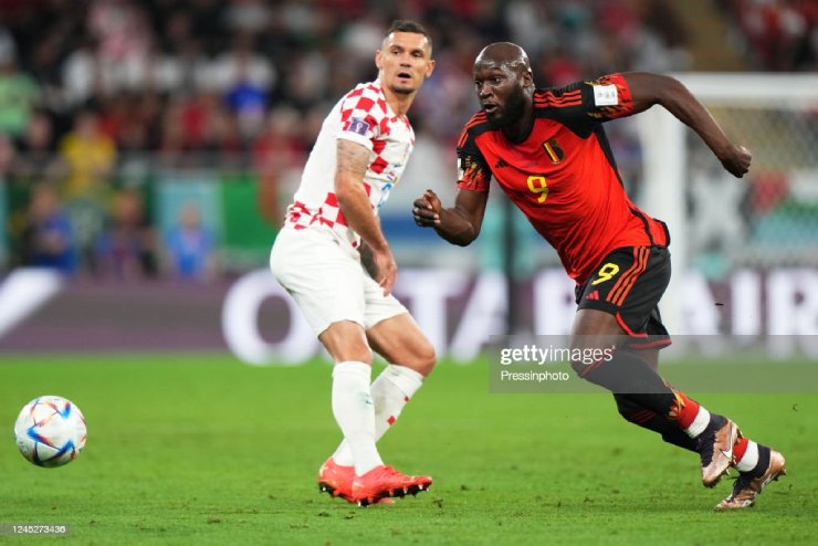Lukaku thi đấu xông xáo khi được tung vào sân ở hiệp 2