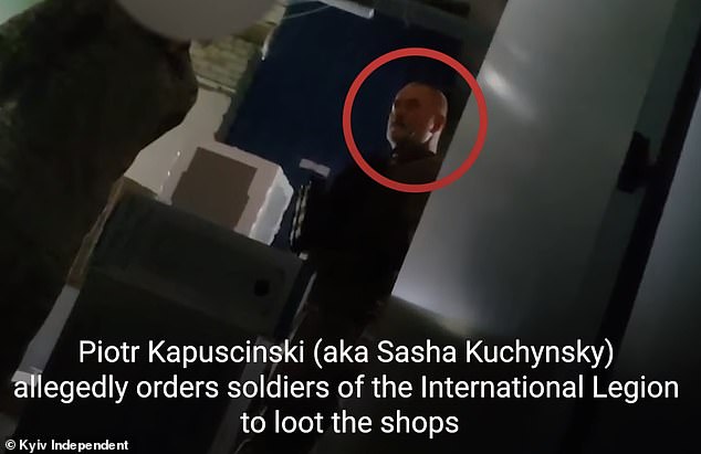 Chỉ huy&nbsp;Sasha Kapuscinski đối mặt với một loạt cáo buộc.