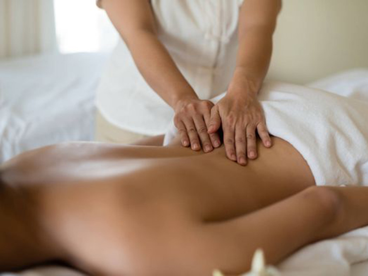 Sức khỏe đời sống - Đi mát-xa giảm béo thô bạo, người phụ nữ bị vỡ thận, xuất huyết ồ ạt