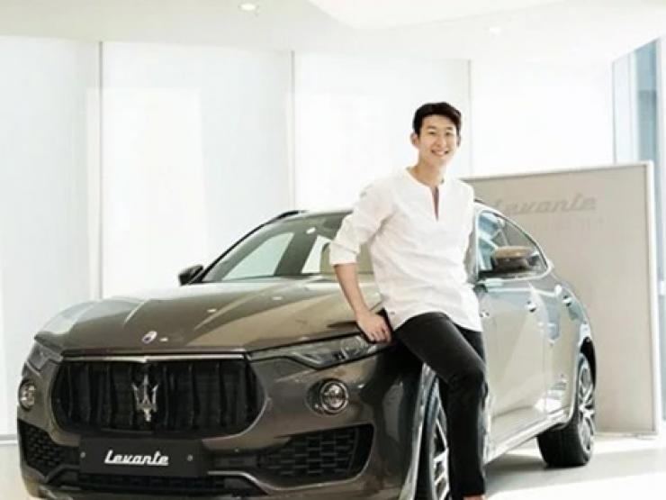 Kinh doanh - Hé lộ tài sản và mức lương "khủng" của cầu thủ giúp Hàn Quốc tạo "địa chấn" ở World Cup đêm qua