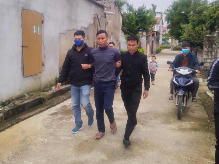 Pháp luật - Bắt nghi phạm sát hại hai bác cháu trước sân nhà