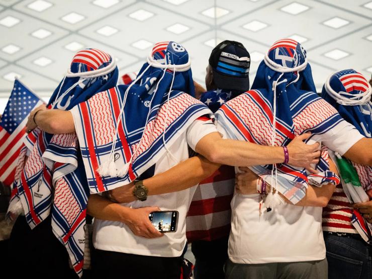 Thế giới - Món phụ kiện bất ngờ "gây sốt" nhất tại World Cup Qatar