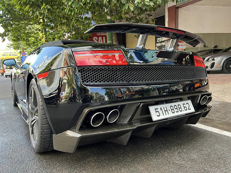 "Hàng hiếm" Lamborghini Gallardo mui trần về tay ông Đặng Lê Nguyên Vũ - 2