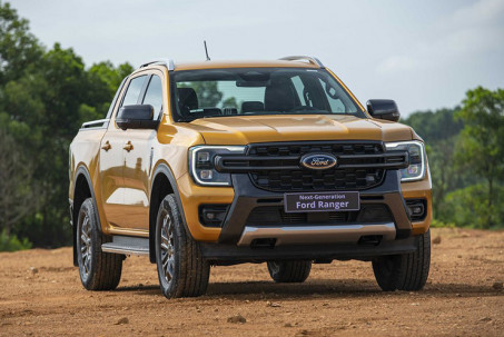 Giá xe Ford Ranger niêm yết và lăn bánh tháng 12/2022