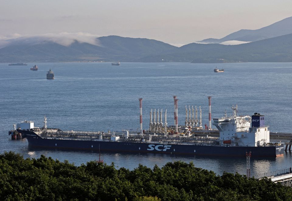 Một tàu chở dầu của Nga tại thành phố cảng Nakhodka (Nga) (ảnh: Reuters)