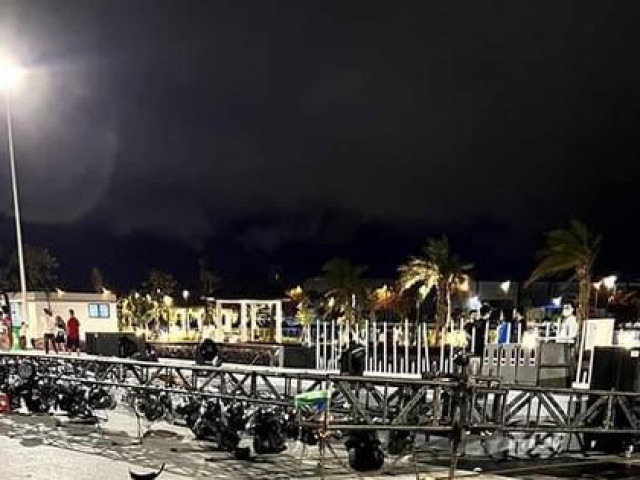 Tin tức trong ngày - Sân khấu nhạc nước tại Bình Dương gặp sự cố, nhiều người bị thương