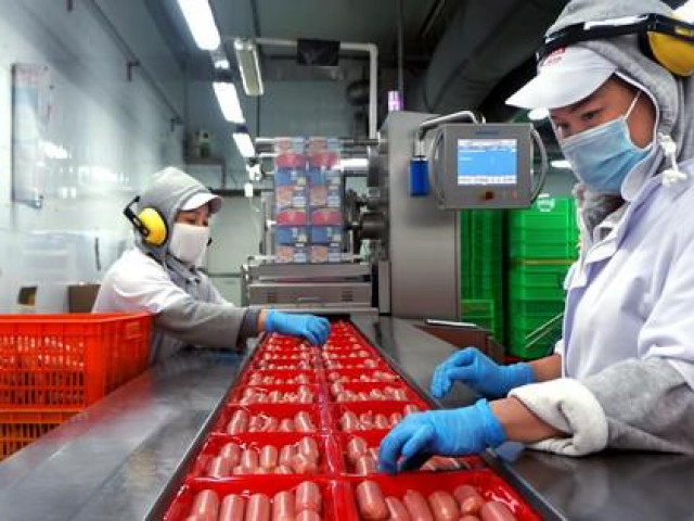 Thị trường - Tiêu dùng - Hàng Tết rầm rộ lên kệ, khuyến mãi sớm vì sợ ế