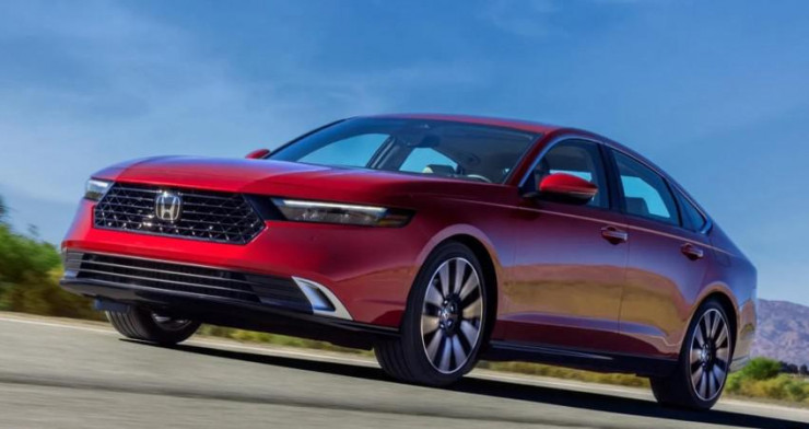 Accord là một chiếc sedan cao cấp, có thiết kế hiện đại. Ảnh: Hotcars.