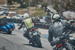 Thế giới xe - Người chơi mô tô phân khối lớn tại Mỹ hiến tạng nhiều nhất