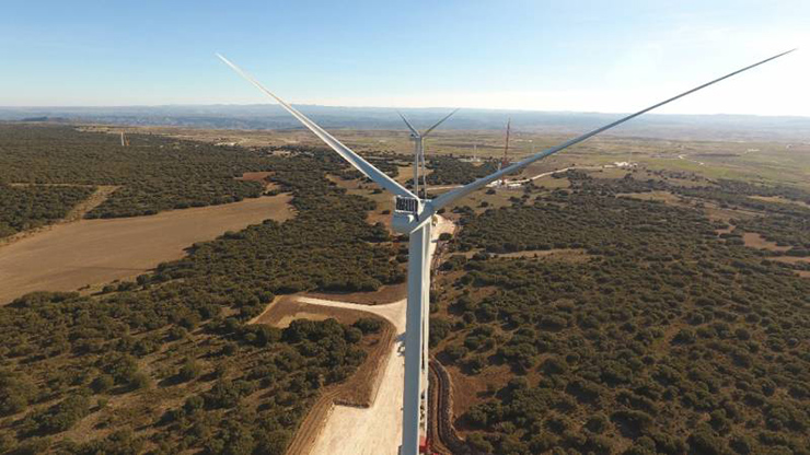 12. Tây Ban Nha dẫn đầu về năng lượng tái tạo. Trên thực tế, đây là quốc gia đầu tiên trên thế giới sử dụng gió để tạo ra nguồn điện lớn nhất.
