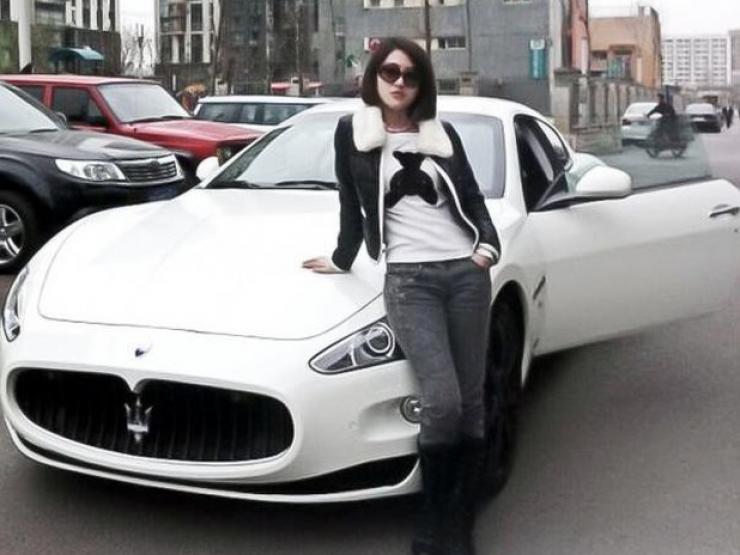 Đời sống Showbiz - “Đệ nhất tình nhân” của loạt đại gia bị bắt vì đường dây cá độ giờ ra sao?