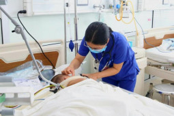 Sức khỏe đời sống - Bé 2 tuổi đột ngột viêm não, liệt mềm toàn thân do biến chứng sau nhiễm Adenovirus