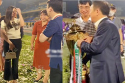 Đời sống Showbiz - Lộ mối quan hệ giữa bố mẹ Đỗ Mỹ Linh và gia đình "bầu" Hiển