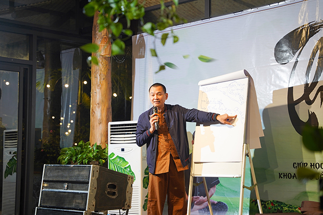 Mục đích của chương trình chính là “lợi mình, lợi người, lợi chúng sinh”.