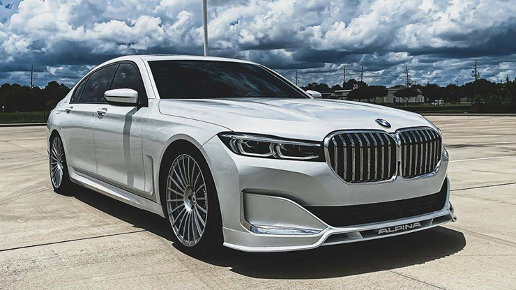 2. BMW Alpina B7 (tốc độ tối đa: 328 km/h)
