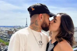 Đời sống Showbiz - Neymar và bạn gái siêu mẫu được Messi làm mối?