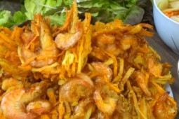 Ẩm thực - Hà Nội những ngày trở rét, người người kéo nhau ra hàng quán vỉa hè ăn đủ loại bánh nóng hổi này