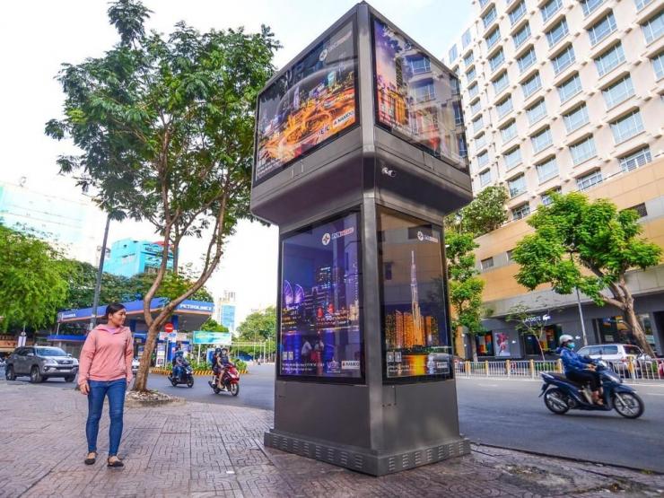 Tin tức trong ngày - Video: Hàng loạt trụ biến áp ở TP.HCM được khoác áo mới