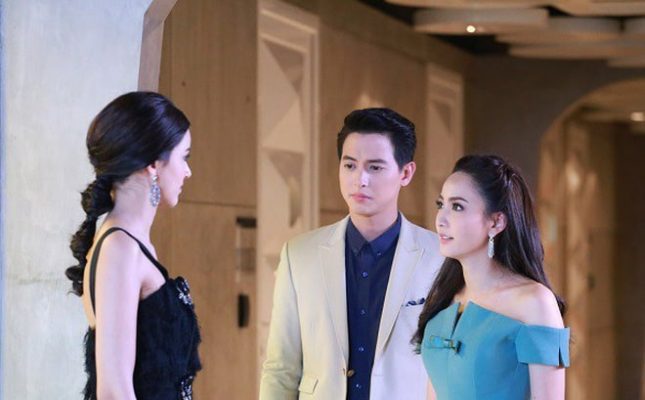 Tôi thì sốc nặng, đau khổ vì chồng phản bội bấy lâu nay giờ mới lộ tẩy. (Ảnh minh họa)