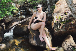 Làm đẹp - Nữ MC gây chú ý vì sắc vóc "đồng hồ cát"