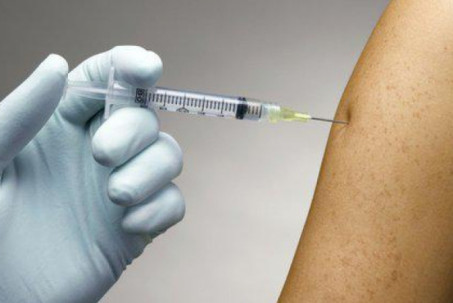 Nhiều quý ông mắc ung thư do một quan niệm sai lầm về vắc-xin