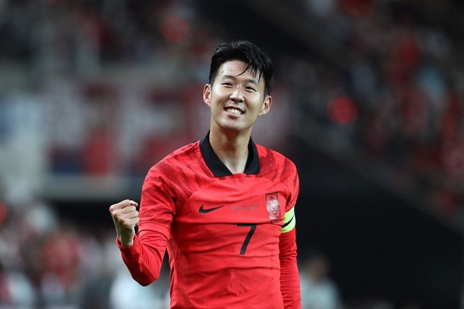 Son Heung Min được mệnh danh là "bảo vật quốc gia", đồng thời là thủ lĩnh&nbsp;tinh thần không thiếu&nbsp;của đội tuyển Hàn Quốc.&nbsp;