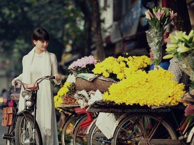 Đàn ông - Người Hà Nội chơi hoa